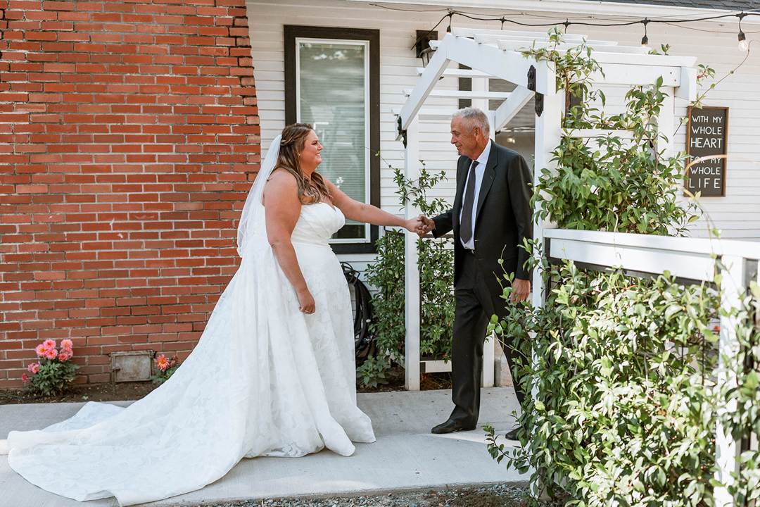 Bride Shares First Look with her Dad at A River House Grants Pass Oregon